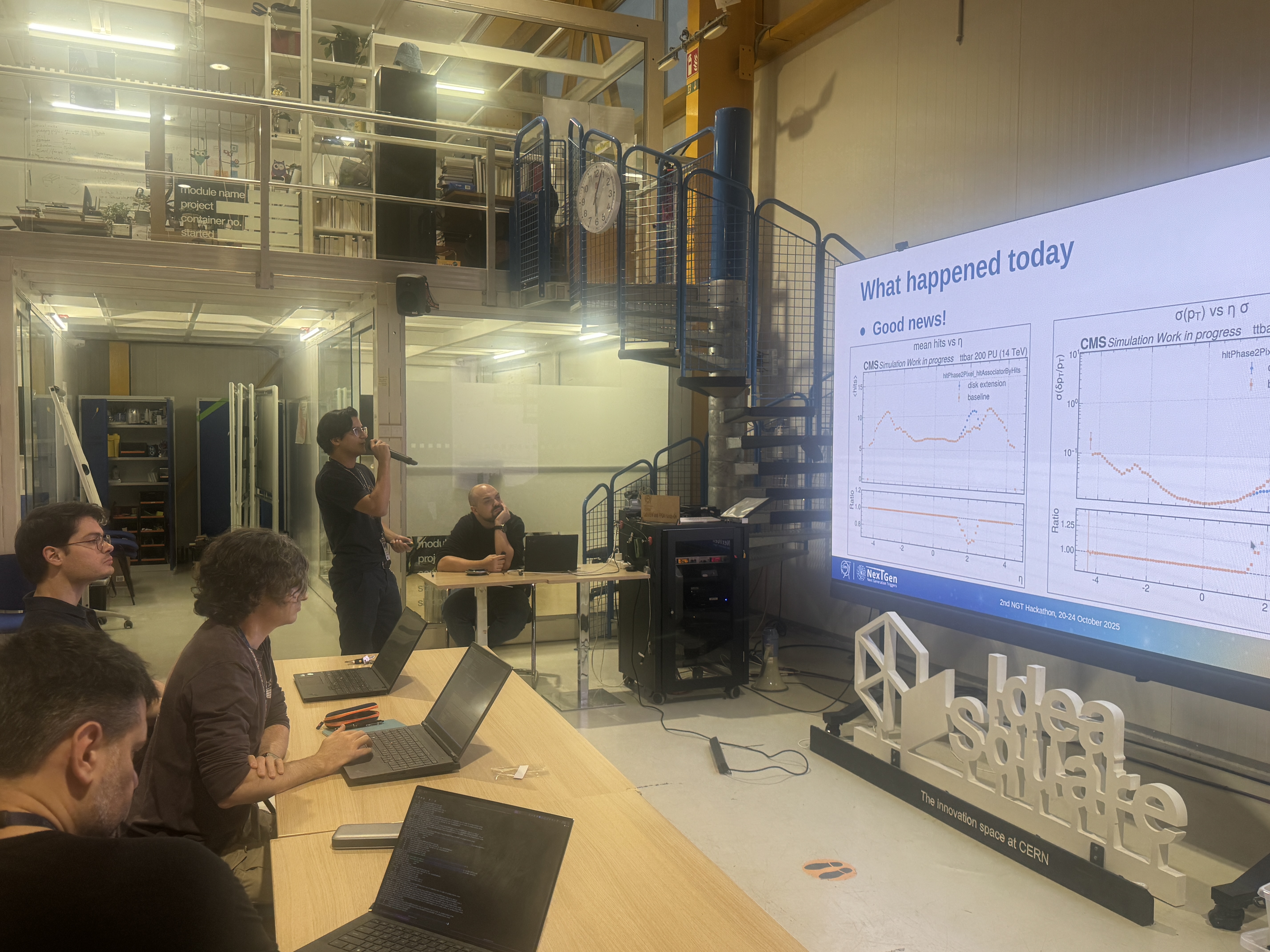 Emanuele doing a presentation at the Ideasquare